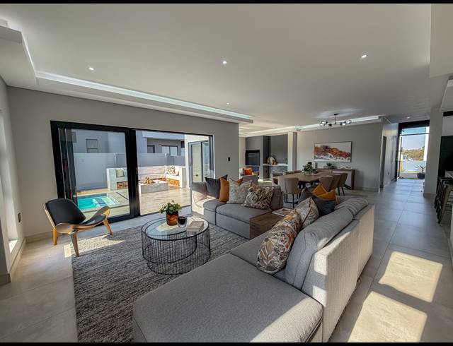 4 BEDROOM FREEHOLD FOR SALE IN FOUNTAINBROOK ESTATE